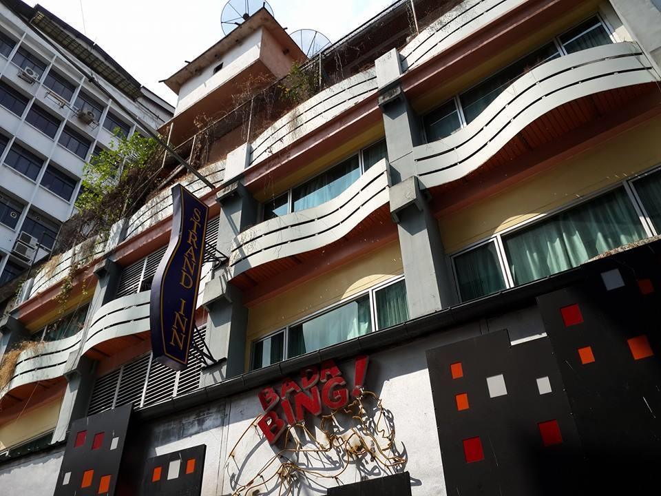 Strand Inn Hotel Bangkok Extérieur photo
